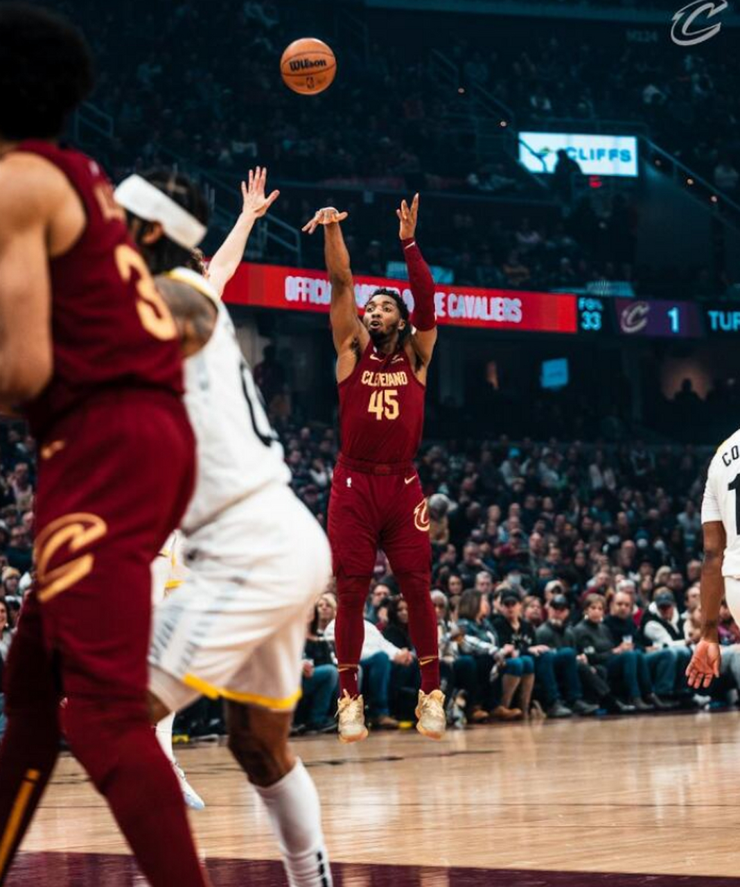 Kaiyun(中国)开云-爵士在主场迎战勇士，米切尔的神级表现令人惊叹！的简单介绍