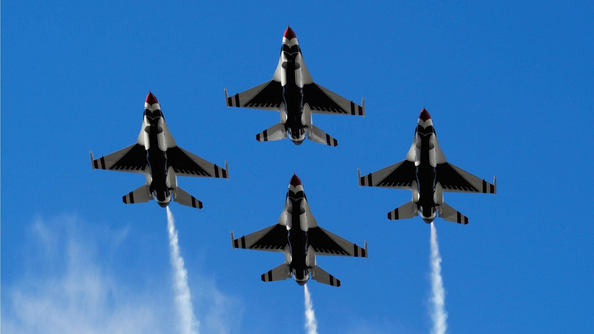 开云中国-阿斯顿维拉客场0-2不敌曼城，争四形势堪忧，2021阿斯顿维拉引援