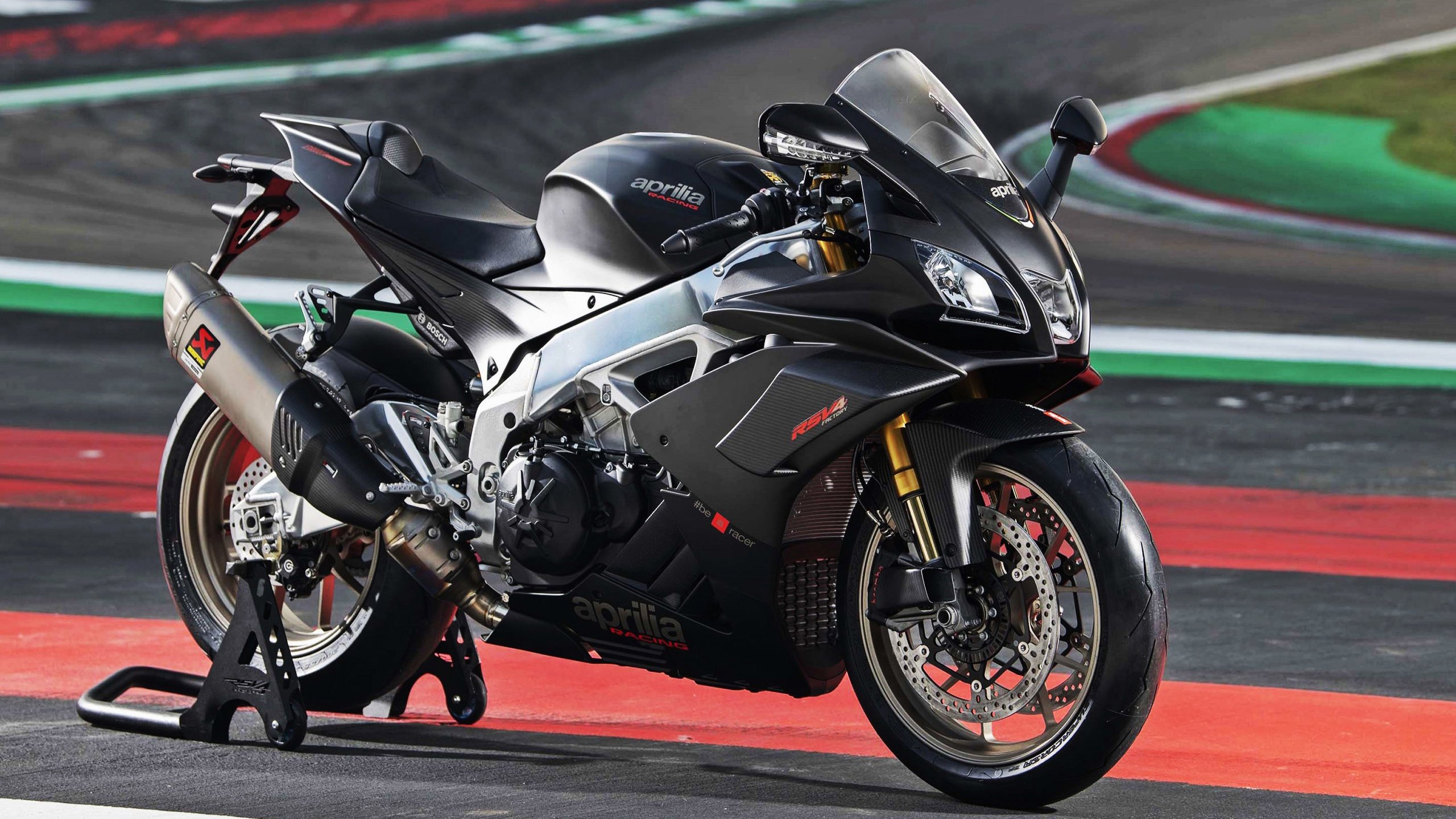 德甲球队基于GPS数据调整跑动策略提升比赛效率,德甲跑动距离排名