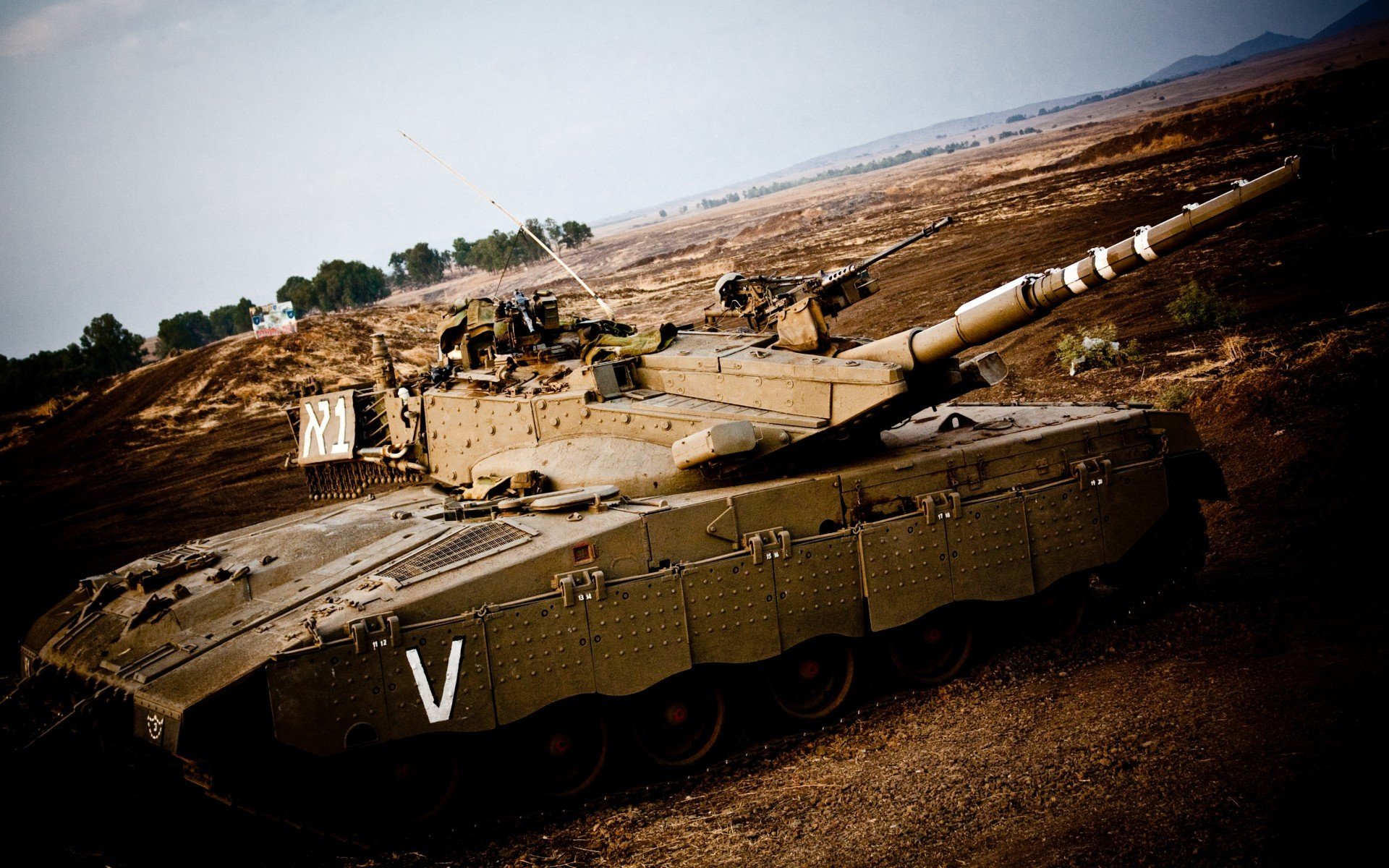 快船前锋在赛前热身中完成高难度扣篮，快船 扣篮